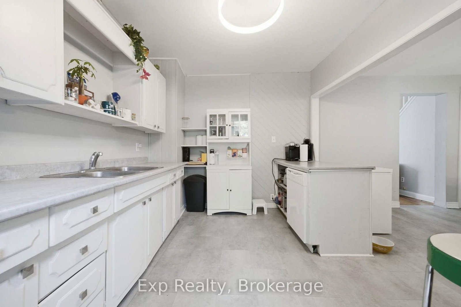 18 Charlotte Street • Belleville, ON photo 14