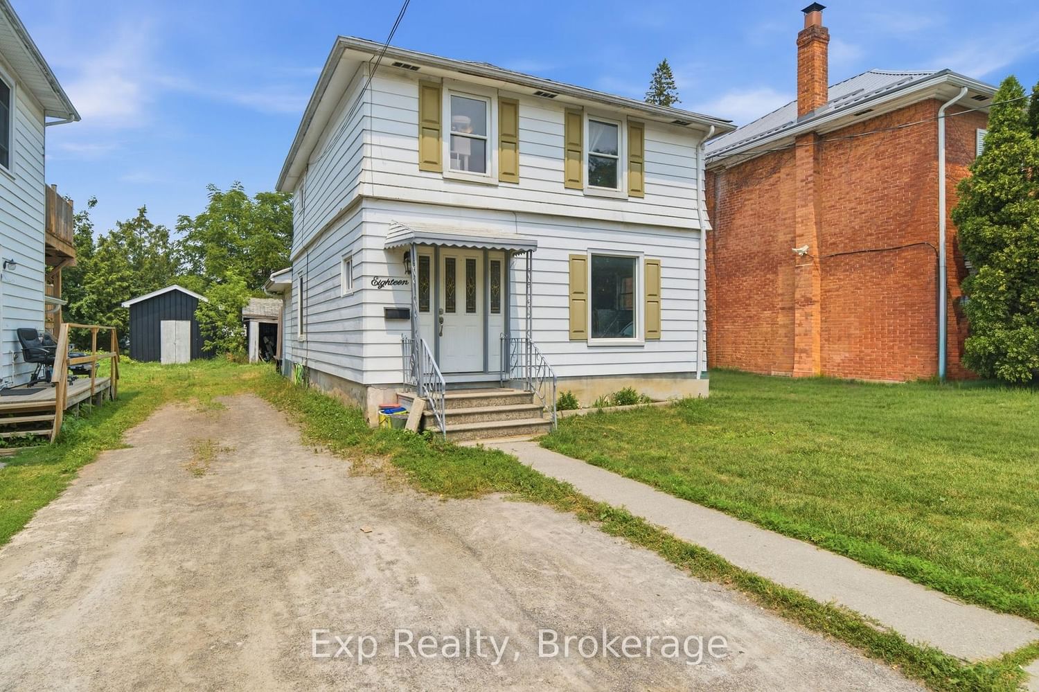 18 Charlotte Street • Belleville, ON photo 2
