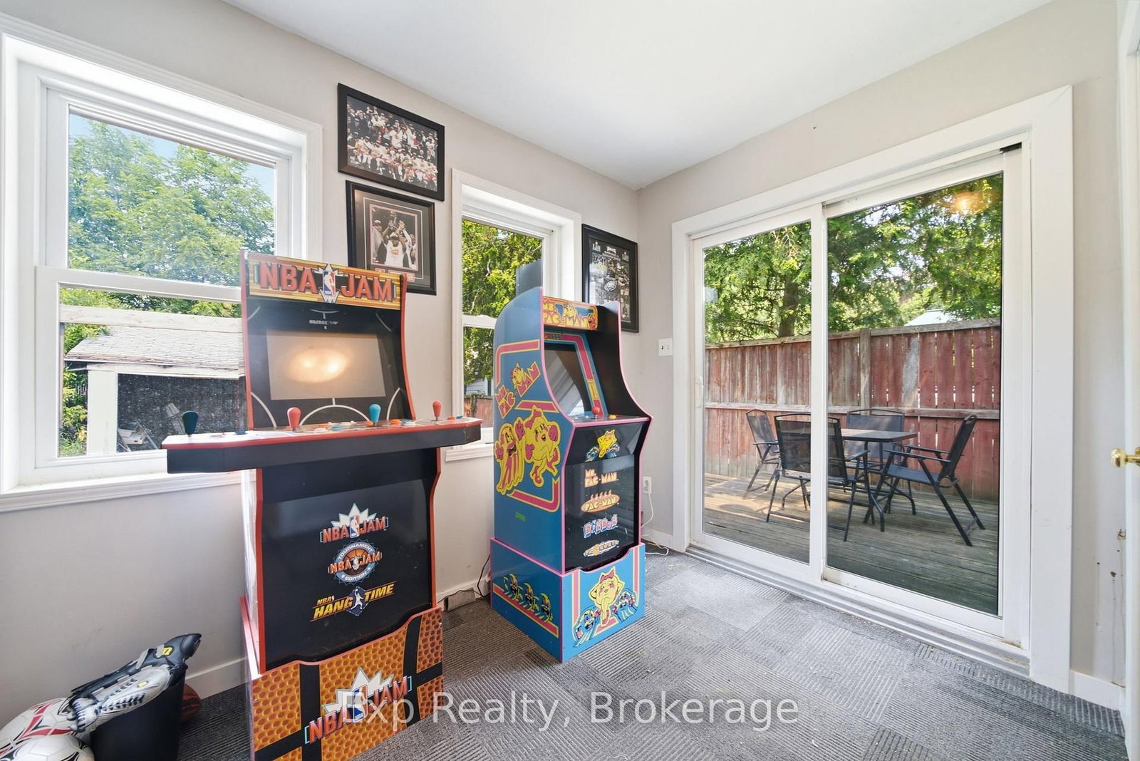 18 Charlotte Street • Belleville, ON photo 25