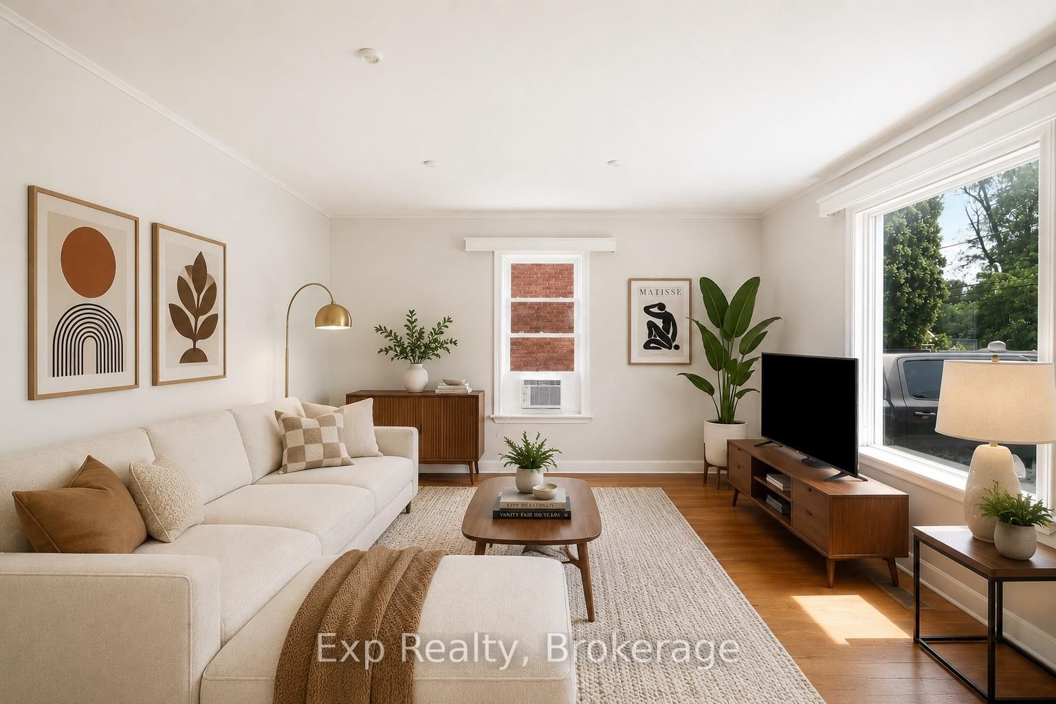 18 Charlotte Street • Belleville, ON photo 7