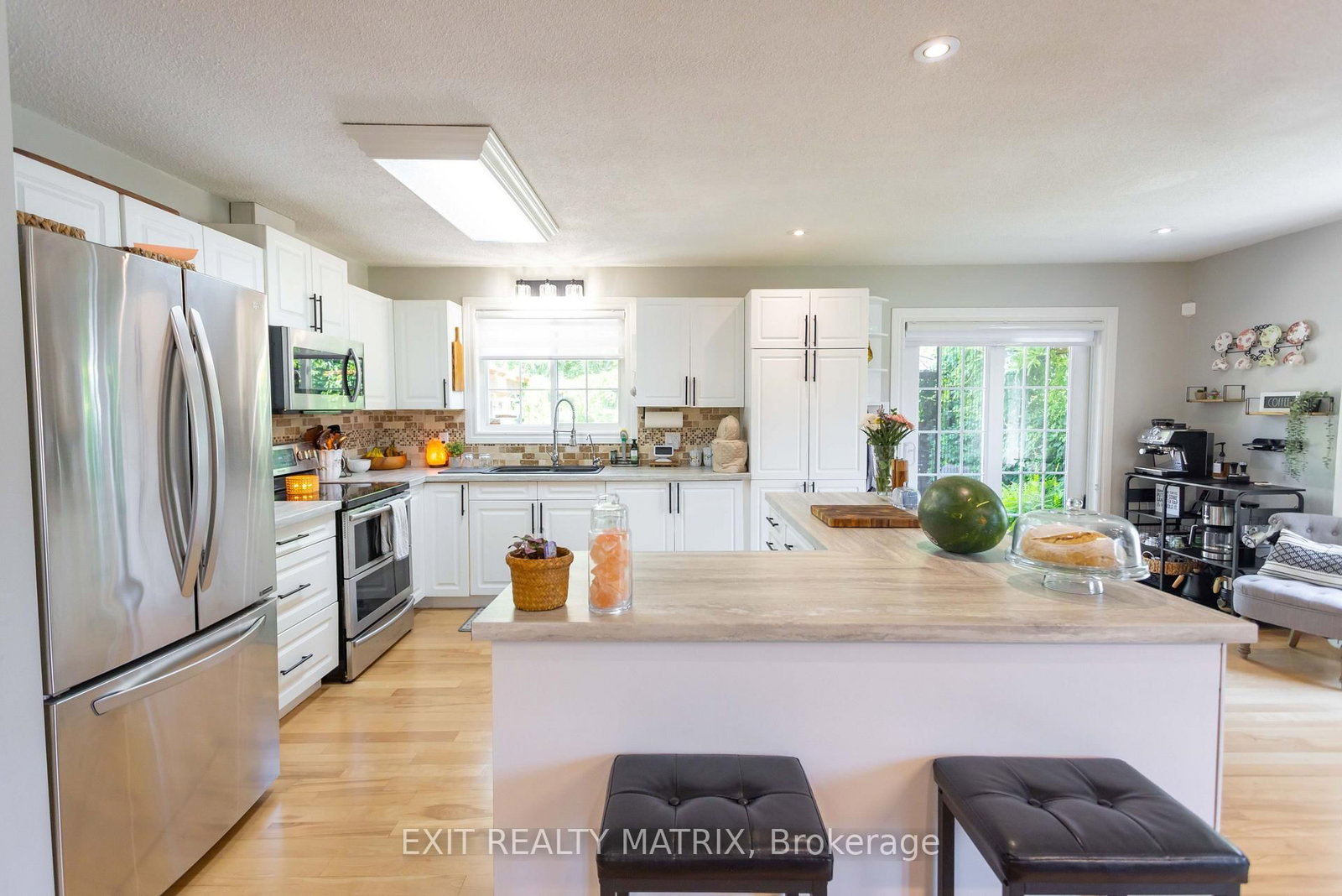 8399 Rowan Drive • Metcalfe, ON photo 10