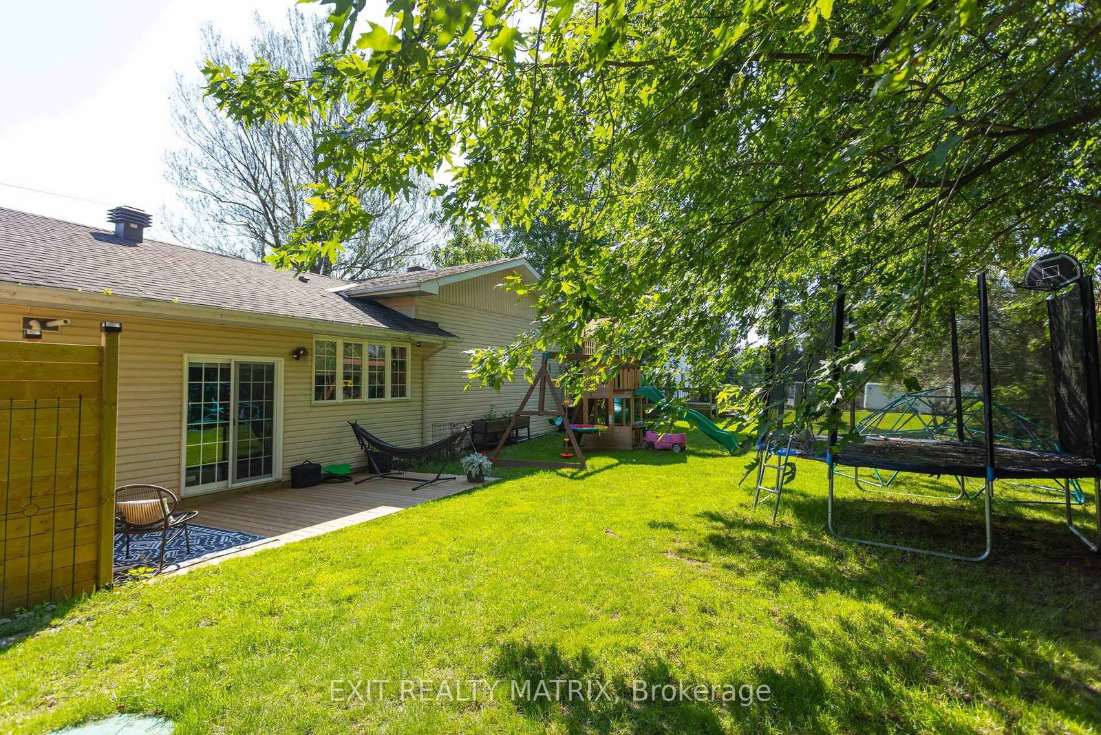 8399 Rowan Drive • Metcalfe, ON photo 38