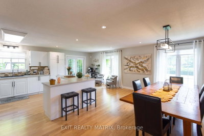 8399 Rowan Drive • Metcalfe, ON photo 4
