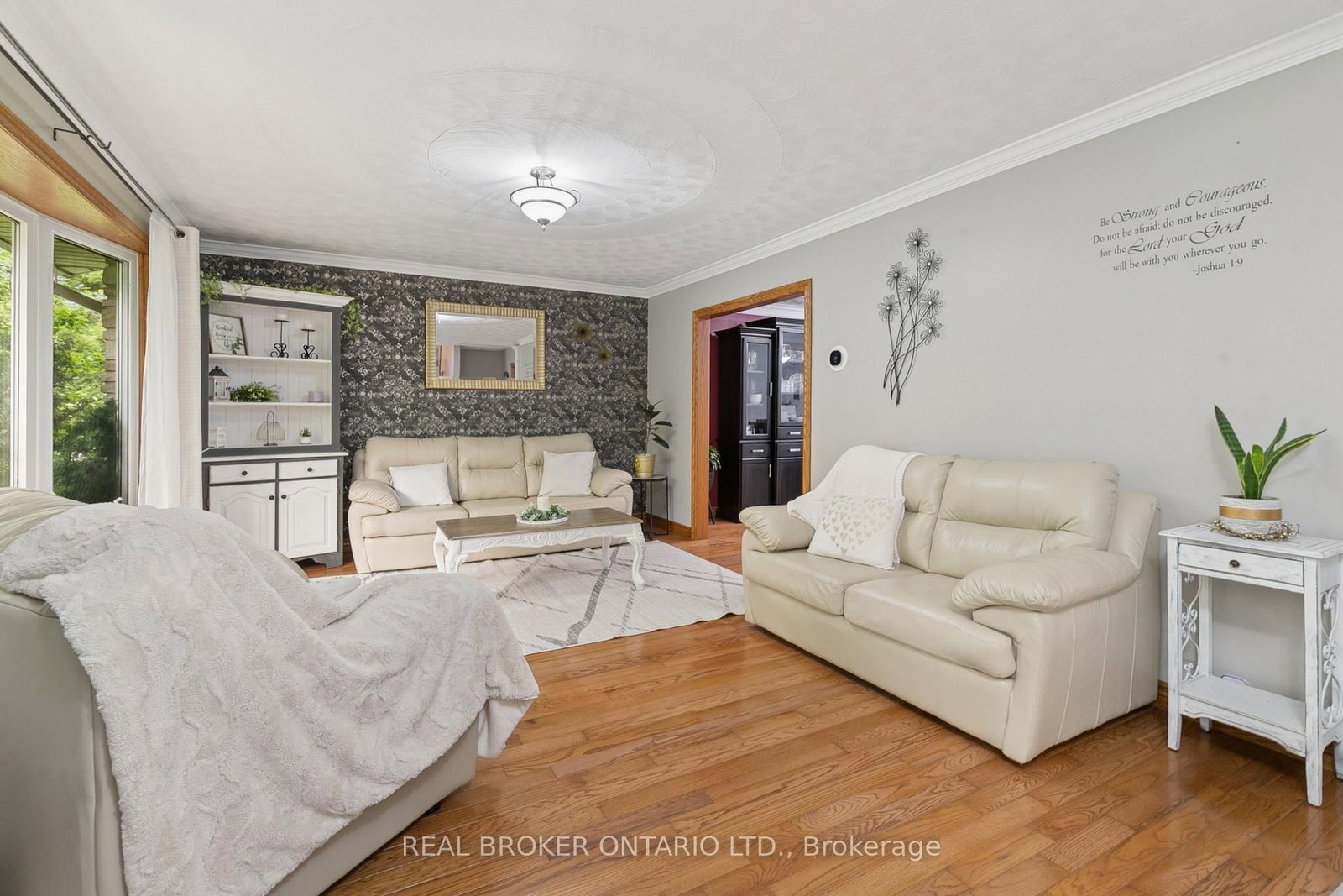 7323 Sideroad 15, Rr1 Road • Mapleton, ON photo 4