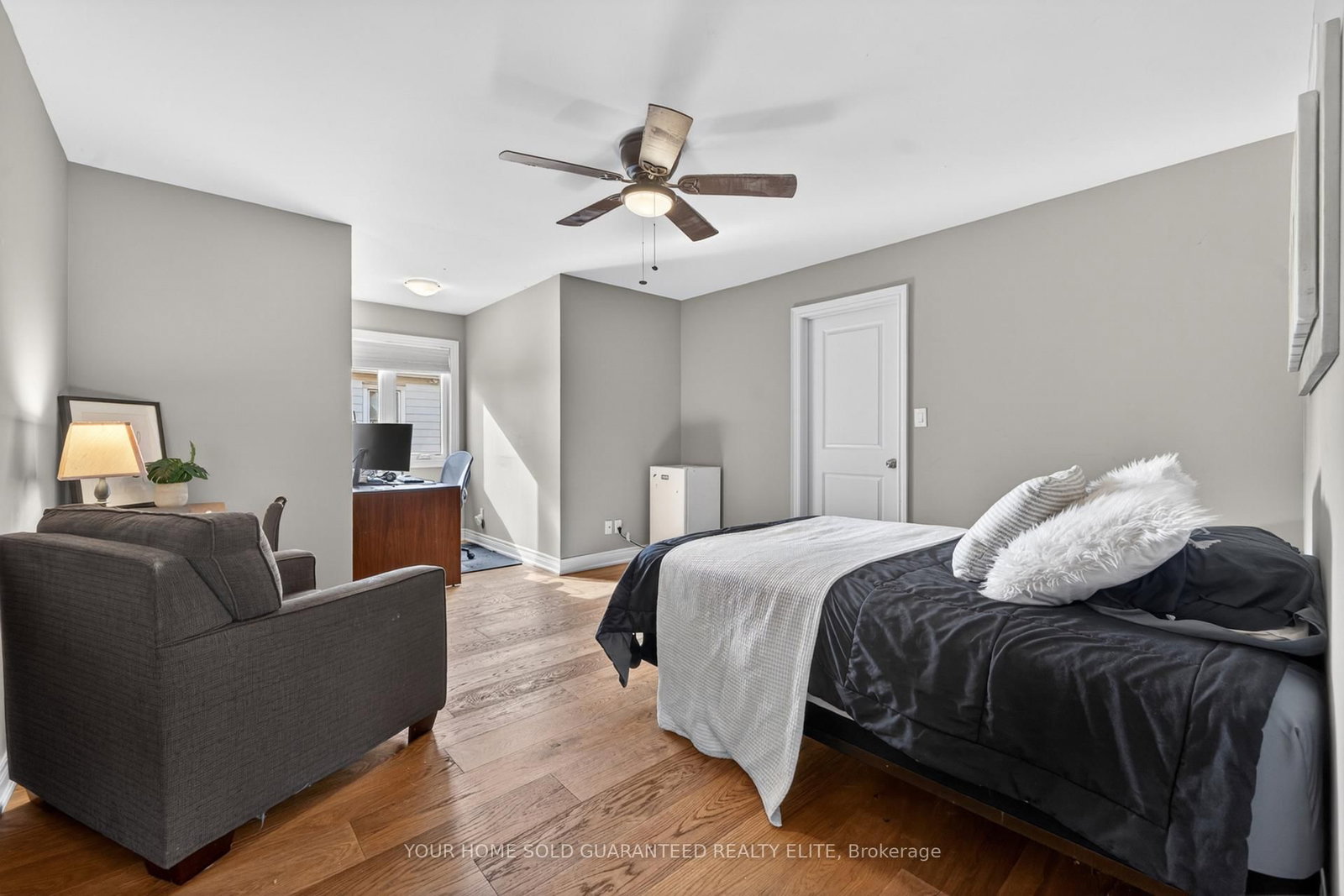 116 Livingston Avenue • Grimsby, ON photo 22