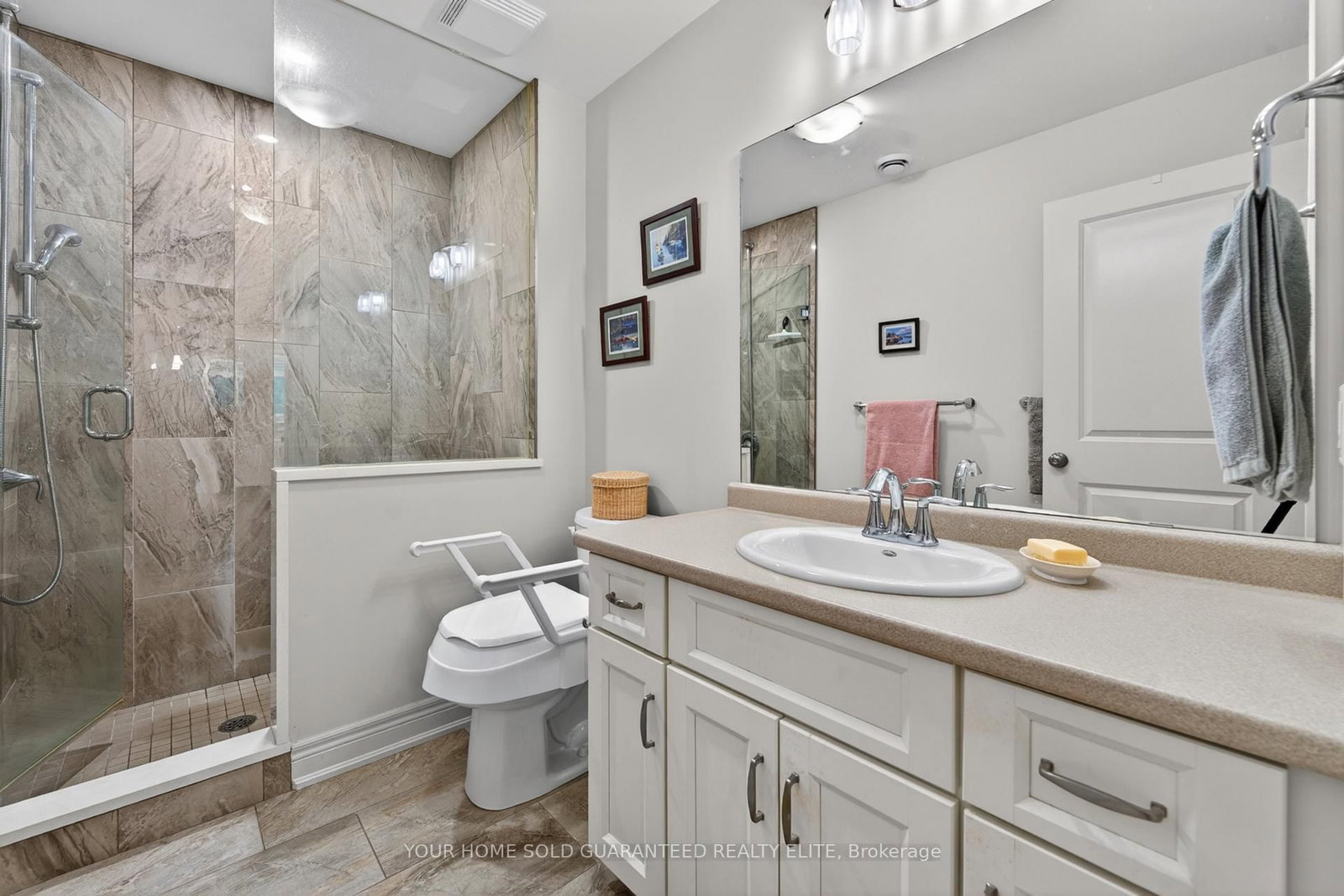 116 Livingston Avenue • Grimsby, ON photo 36