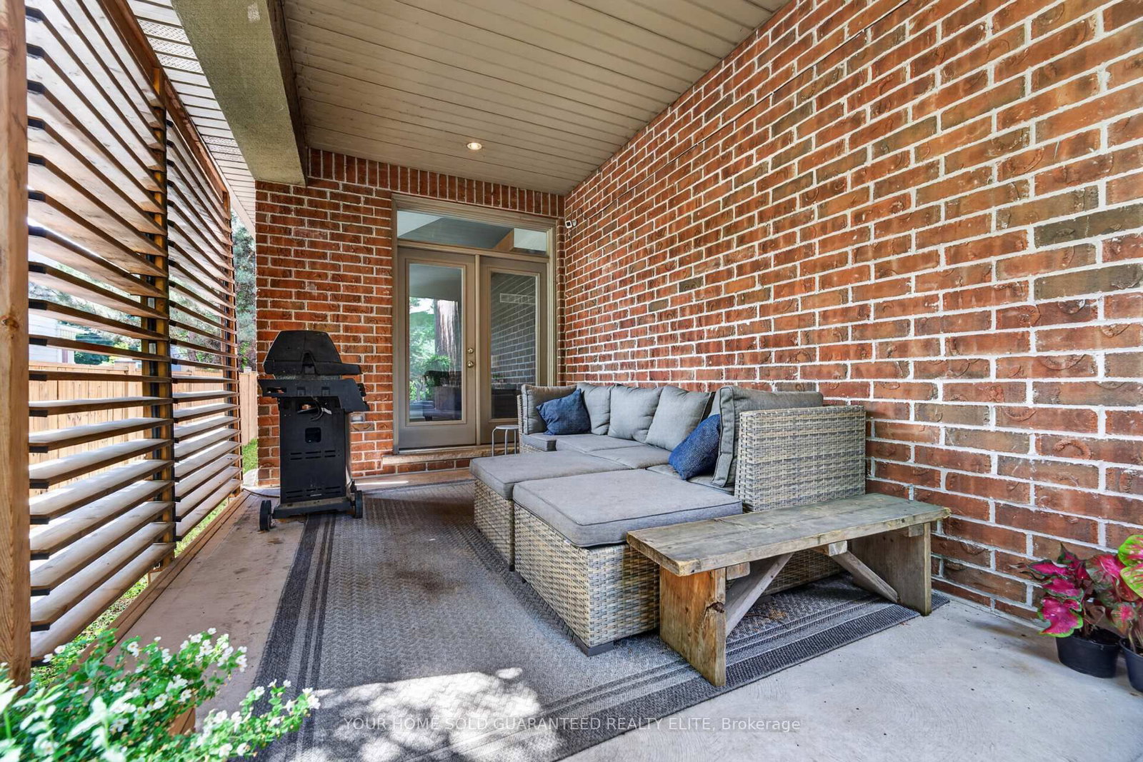 116 Livingston Avenue • Grimsby, ON photo 37