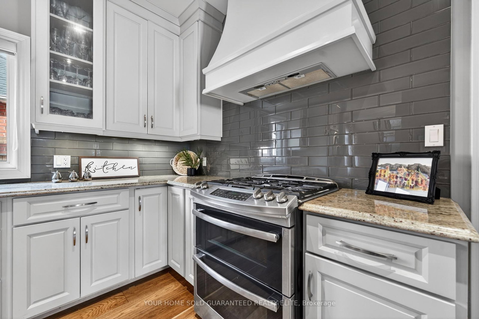 116 Livingston Avenue • Grimsby, ON photo 9