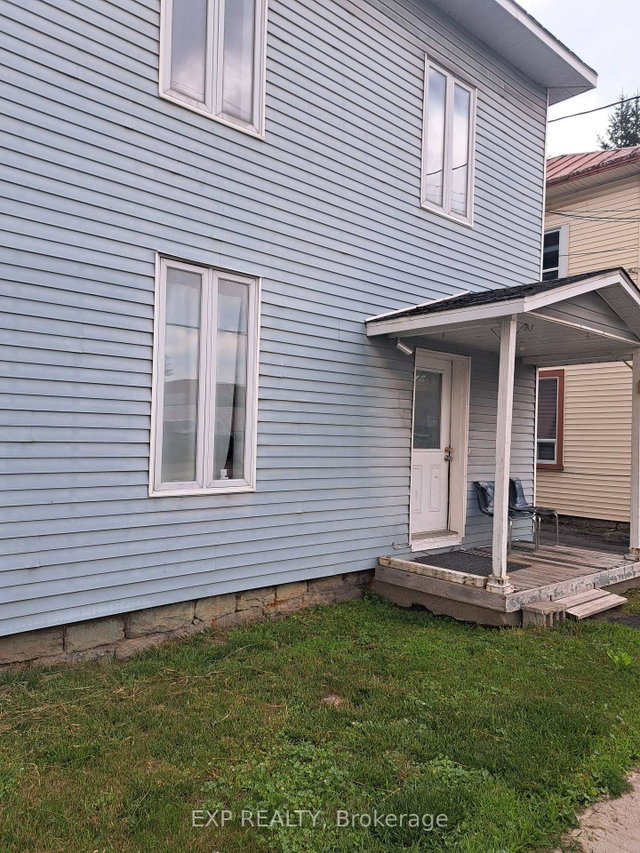 19 Kenyon Street W