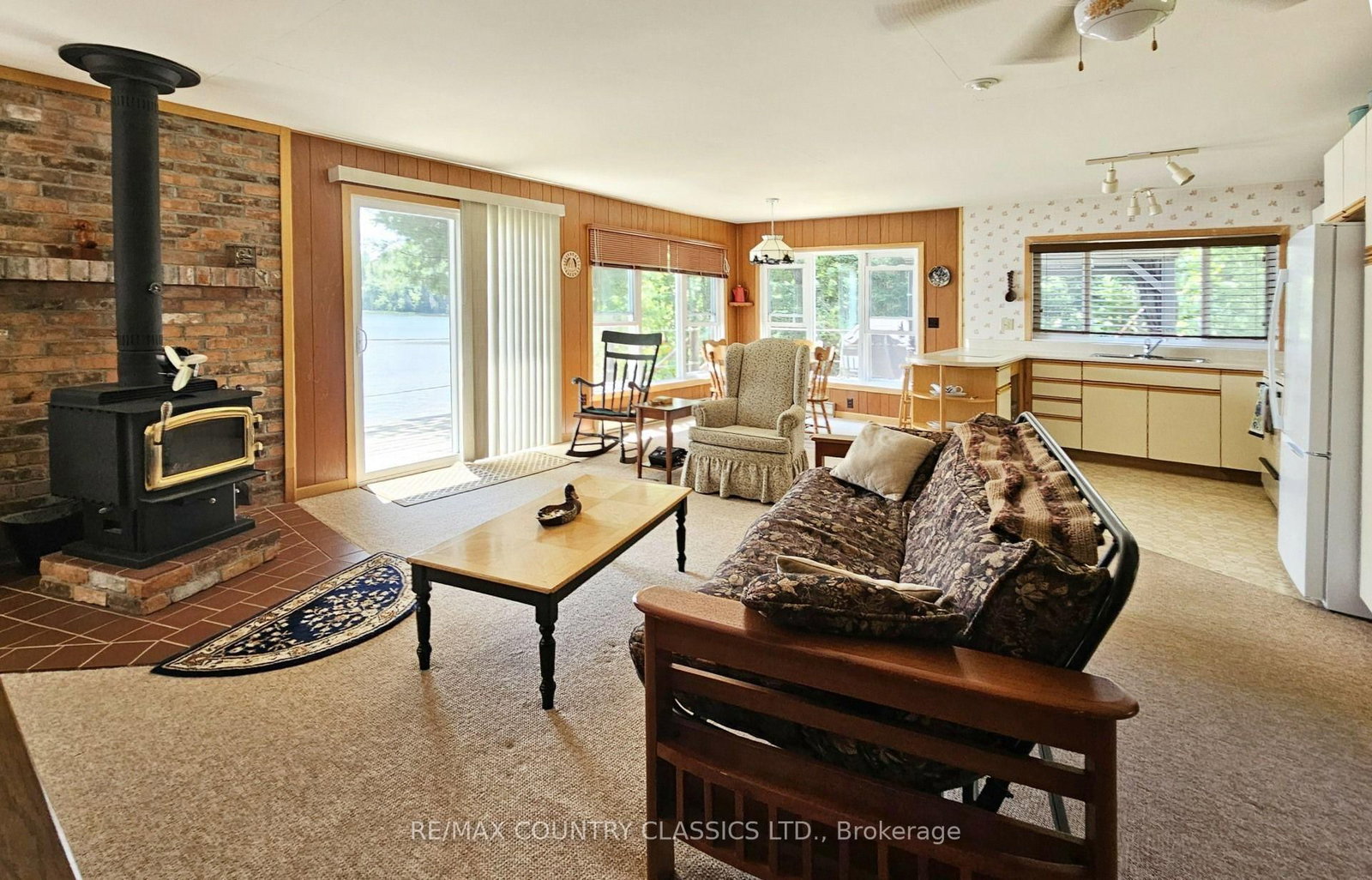 1483 Wilowski Drive • Barry's Bay, ON photo 12