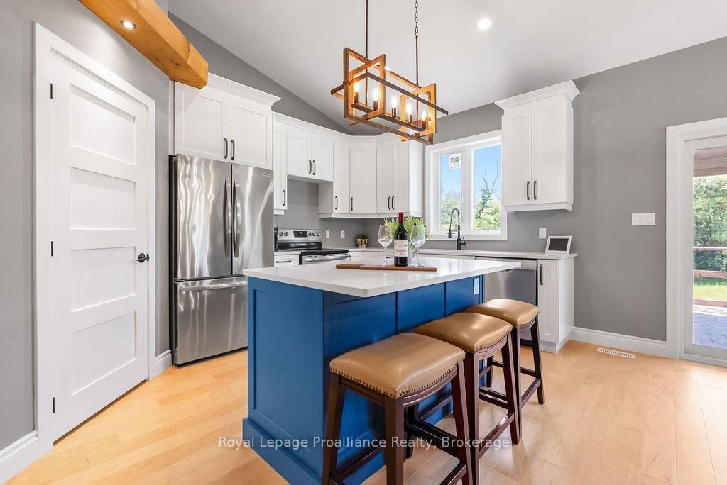 556 Marsh Hill Road • Stirling, ON photo 14
