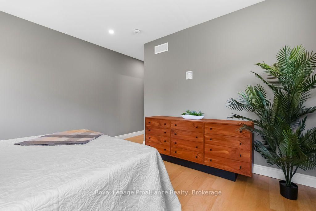 556 Marsh Hill Road • Stirling, ON photo 22