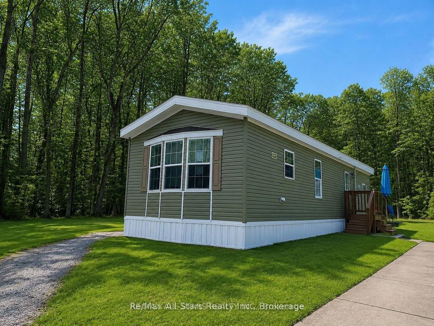 2406 South Portage Road • Huntsville, ON photo 1