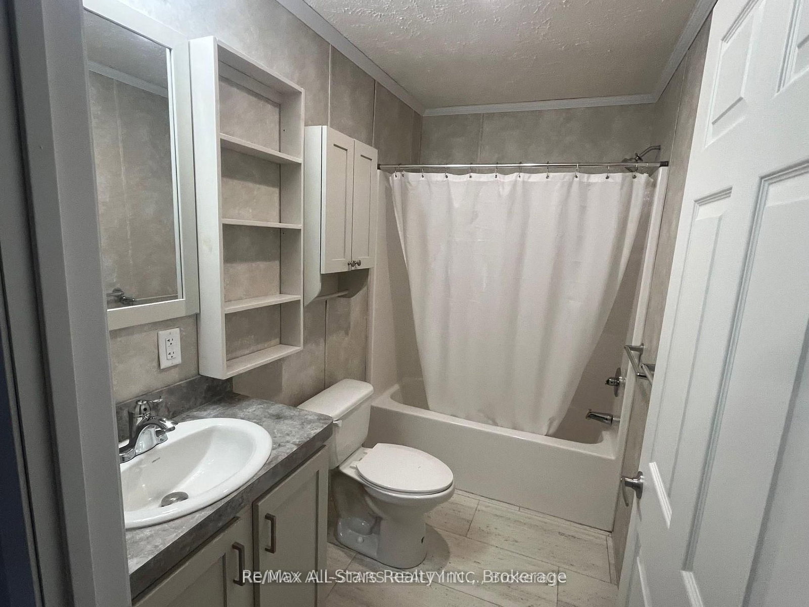 2406 South Portage Road • Huntsville, ON photo 13