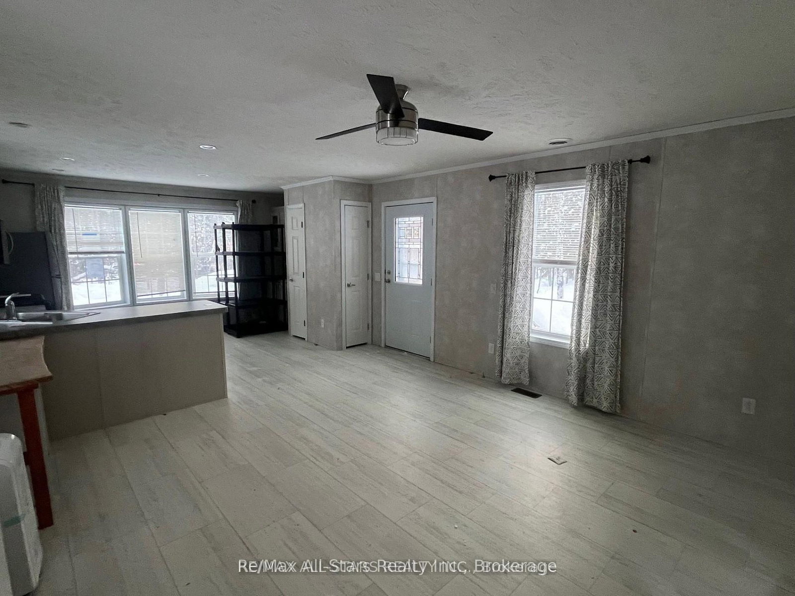 2406 South Portage Road • Huntsville, ON photo 4