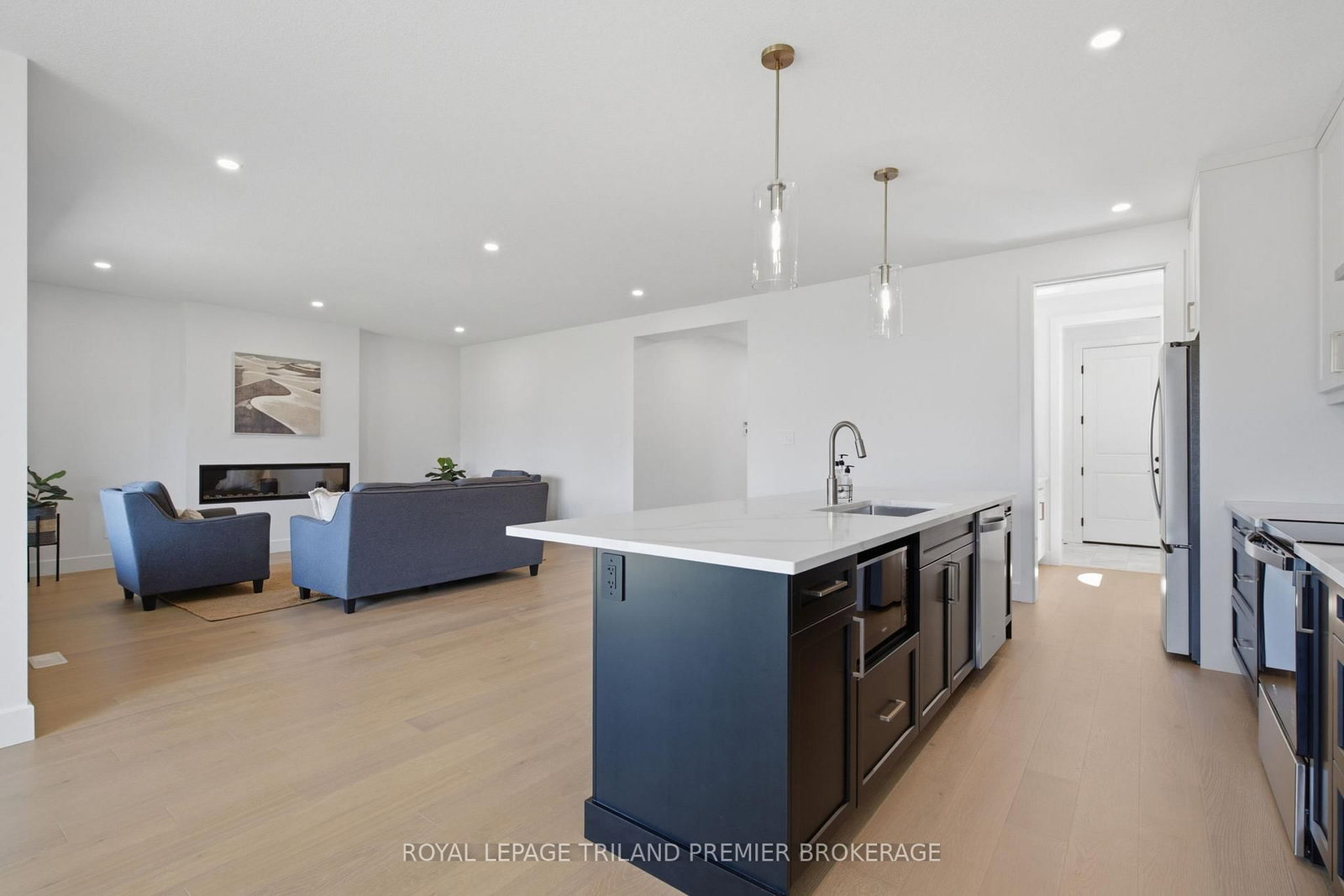 270 HESSELMAN Crescent • London South, ON photo 15