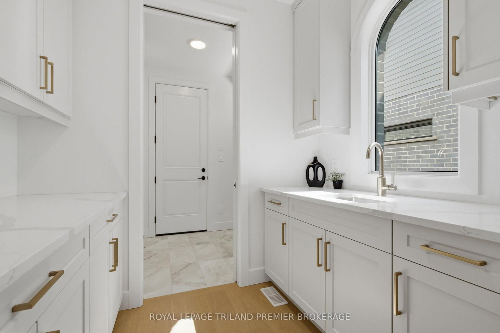 270 HESSELMAN Crescent • London South, ON photo 18