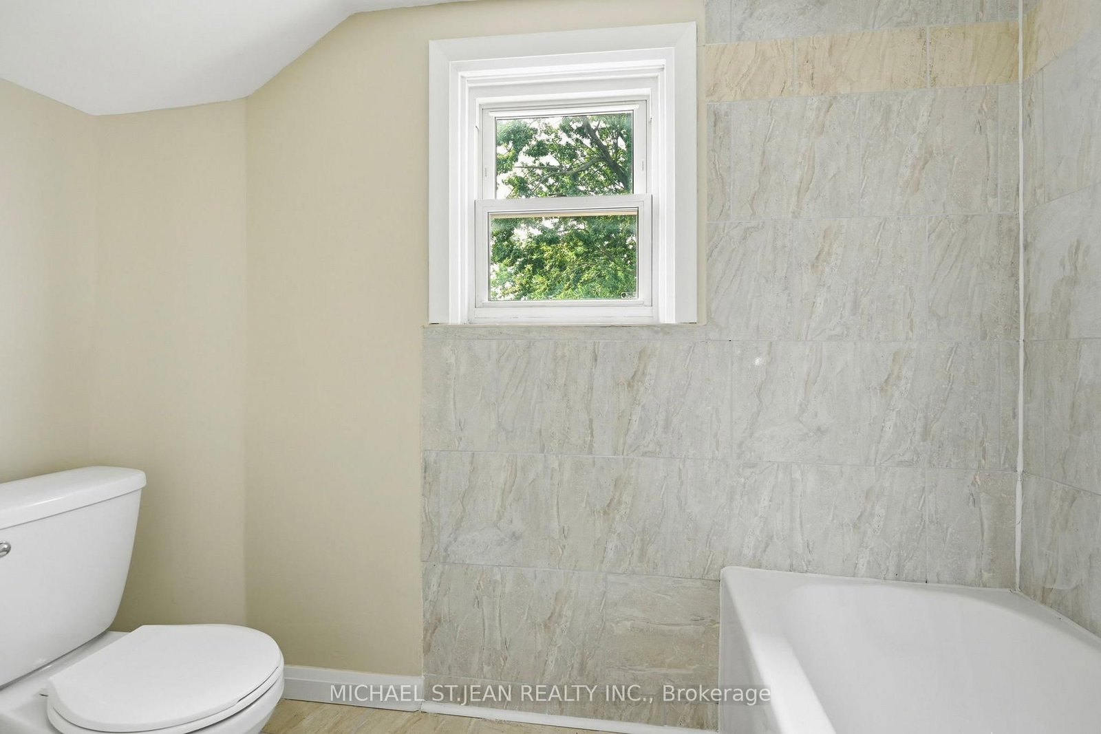 26 State Street • Welland, ON photo 20