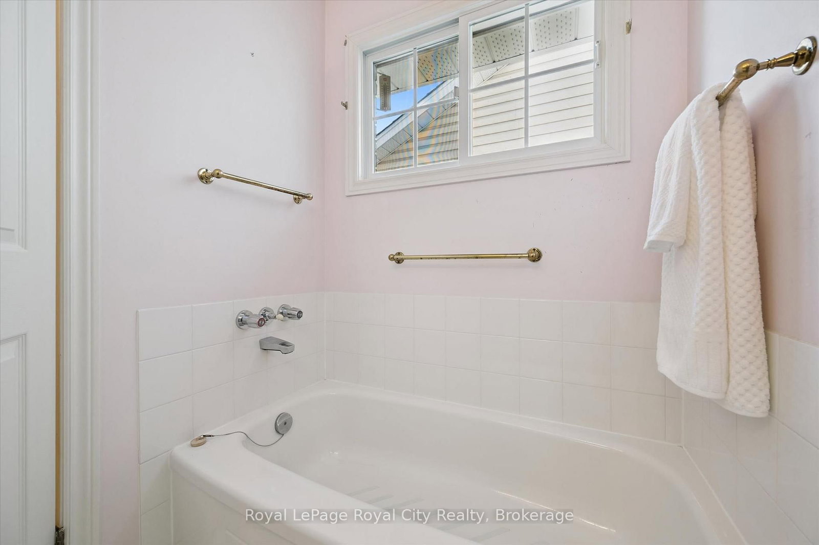 539 Harvey Street • Centre Wellington, ON photo 21