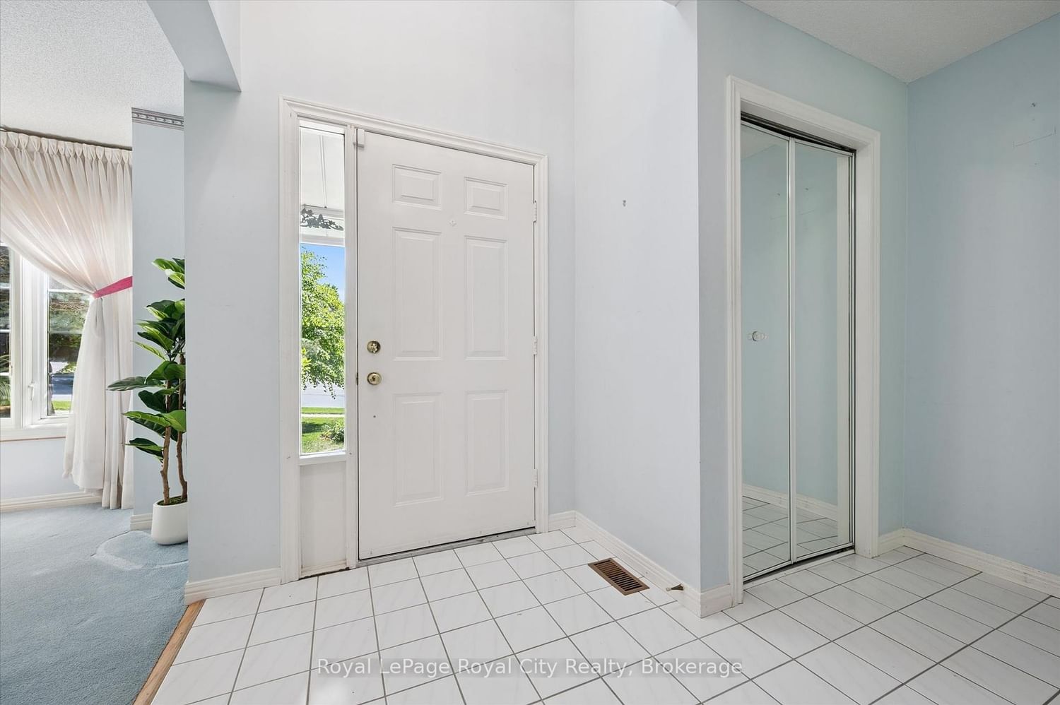 539 Harvey Street • Centre Wellington, ON photo 3