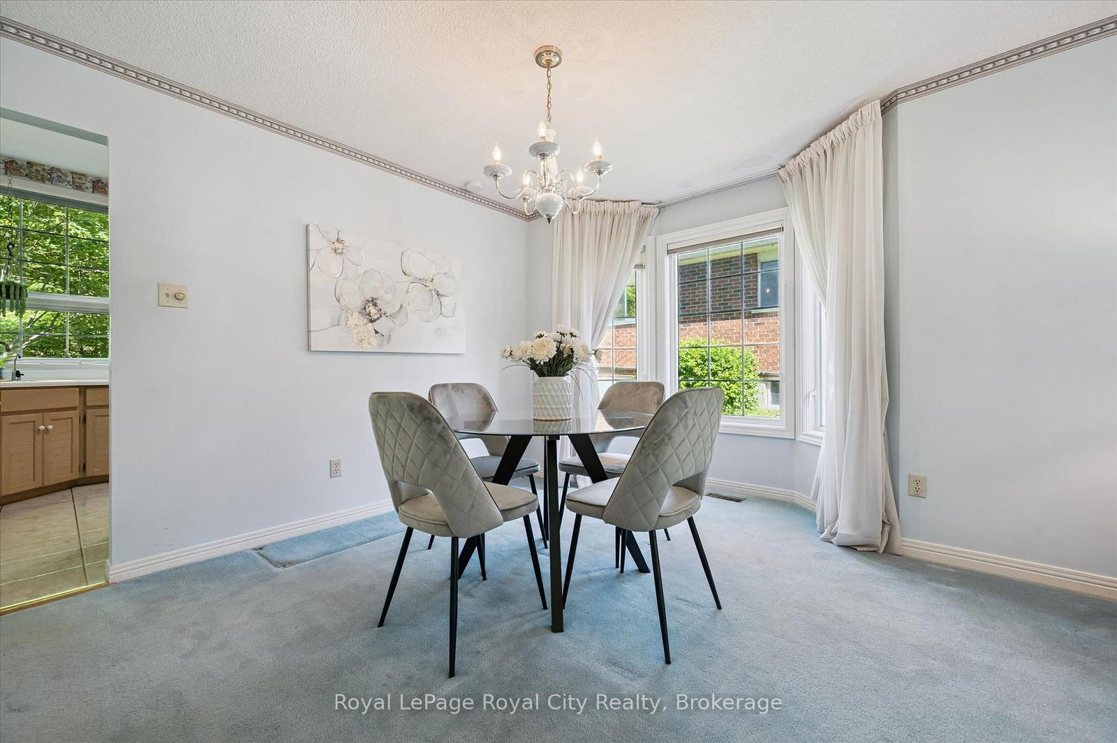 539 Harvey Street • Centre Wellington, ON photo 8