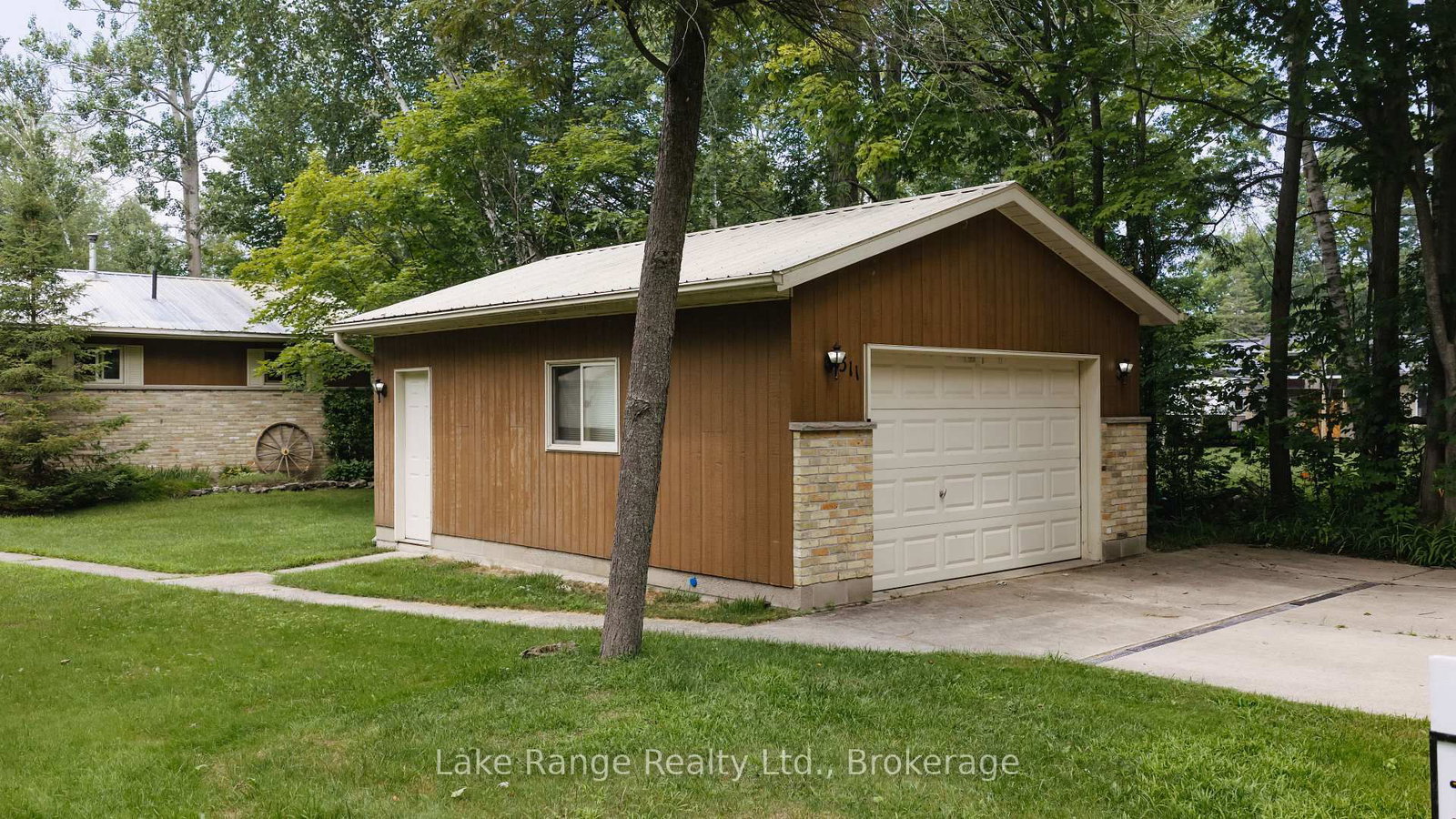 311 Maple Street • Huron-Kinloss, ON photo 3