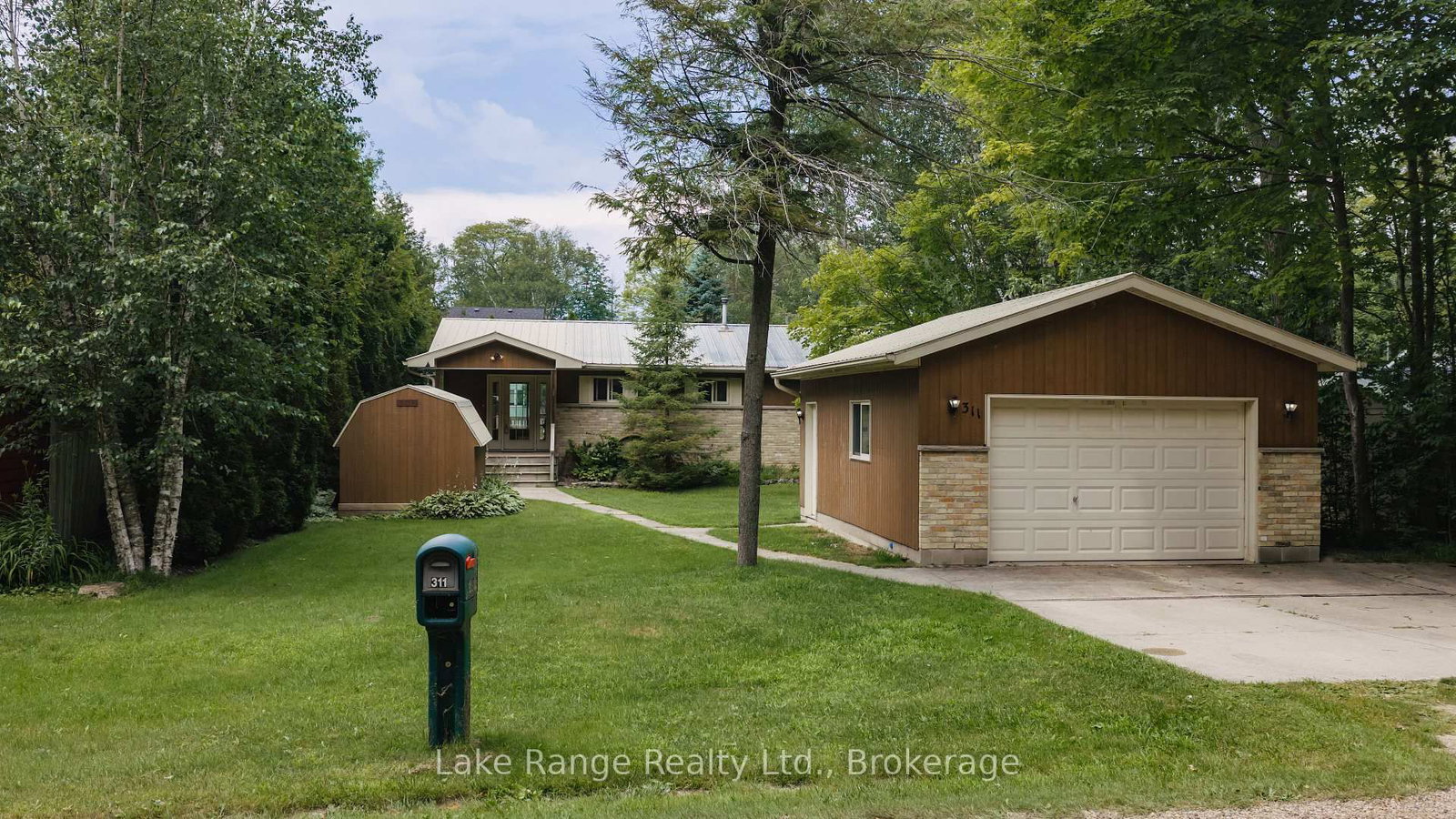 311 Maple Street • Huron-Kinloss, ON photo 4