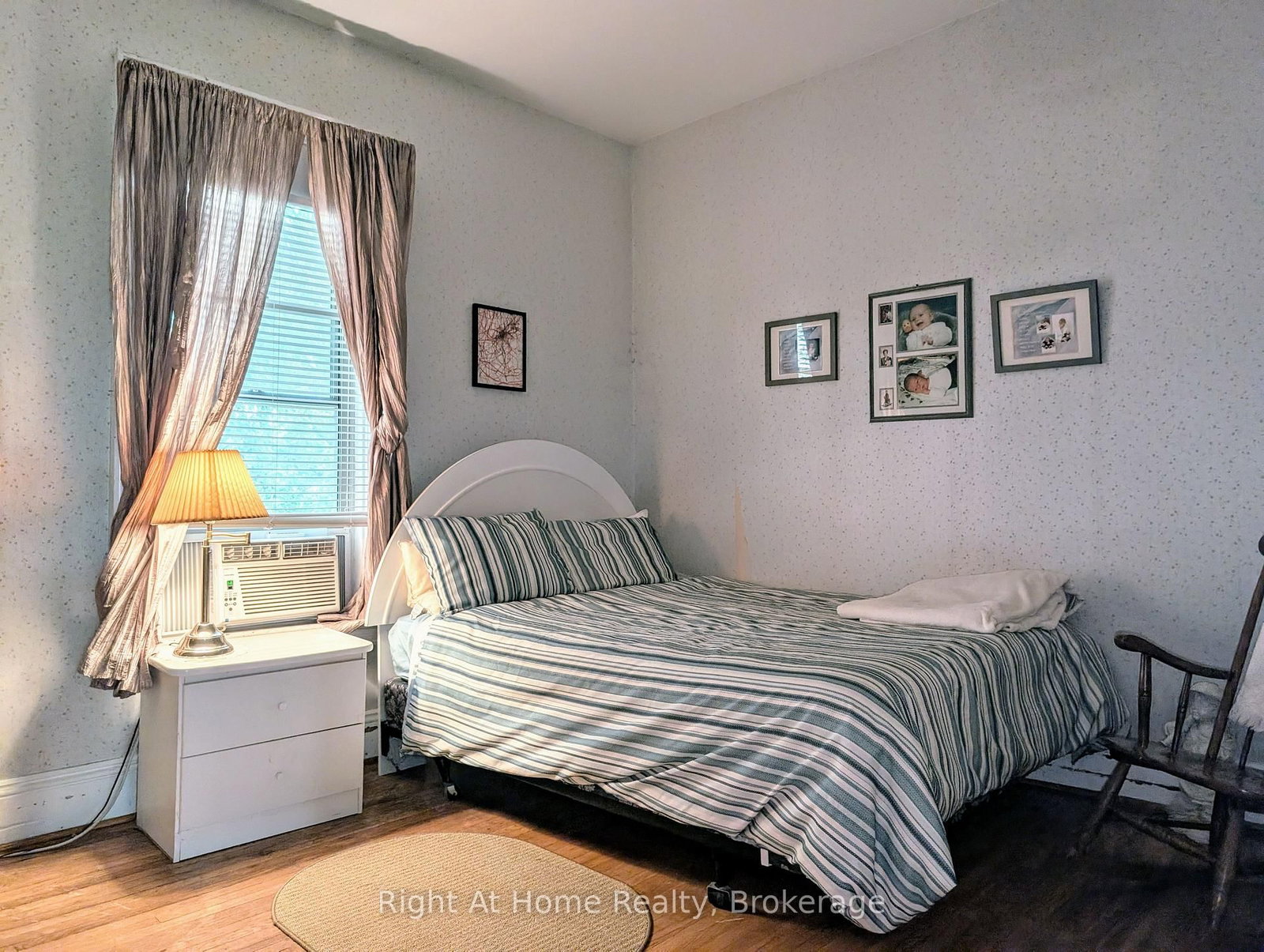 142 Douro St Street • Stratford, ON photo 13