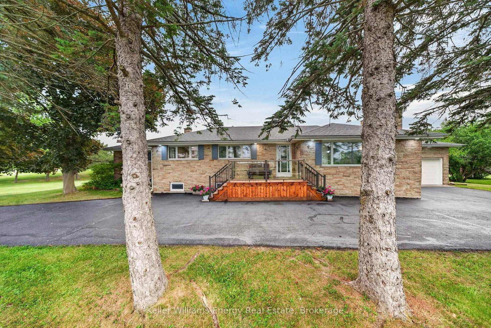 1155 County Road 4 • Prince Edward County, ON photo 2