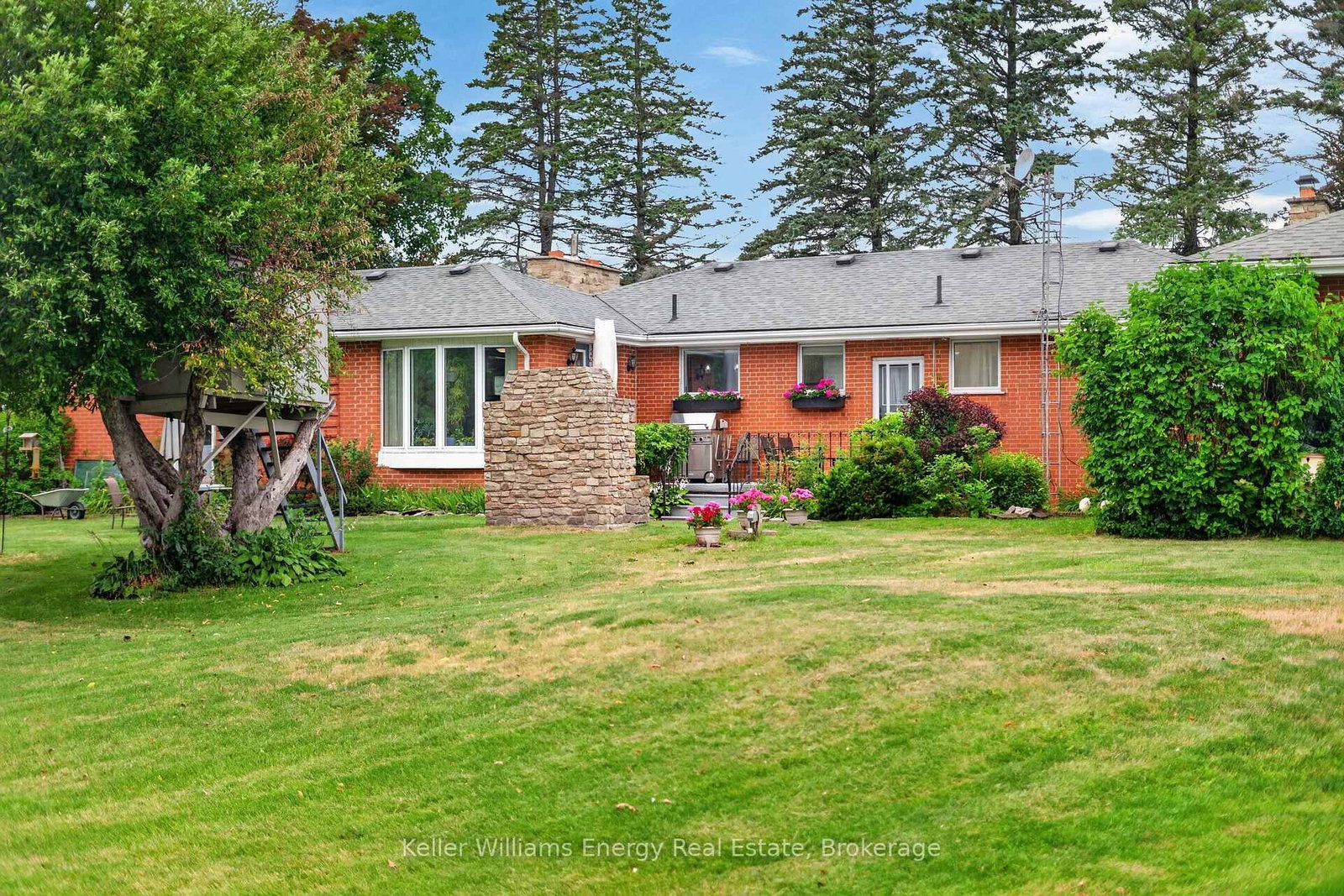 1155 County Road 4 • Prince Edward County, ON photo 4
