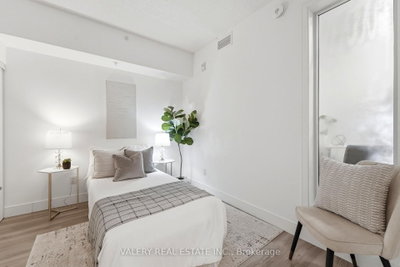 Unit 717 — 1 Wellington Street — photo 5