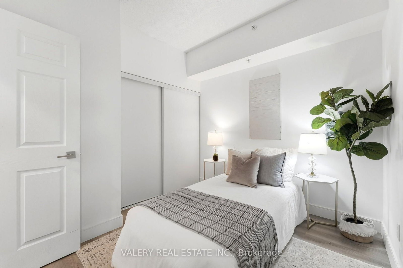 1 Wellington Street • #717 • Brantford, ON photo 6