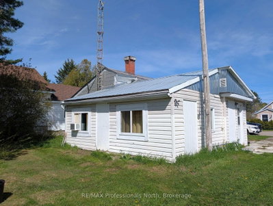 61 RIVERSIDE Avenue • South River, ON photo 2