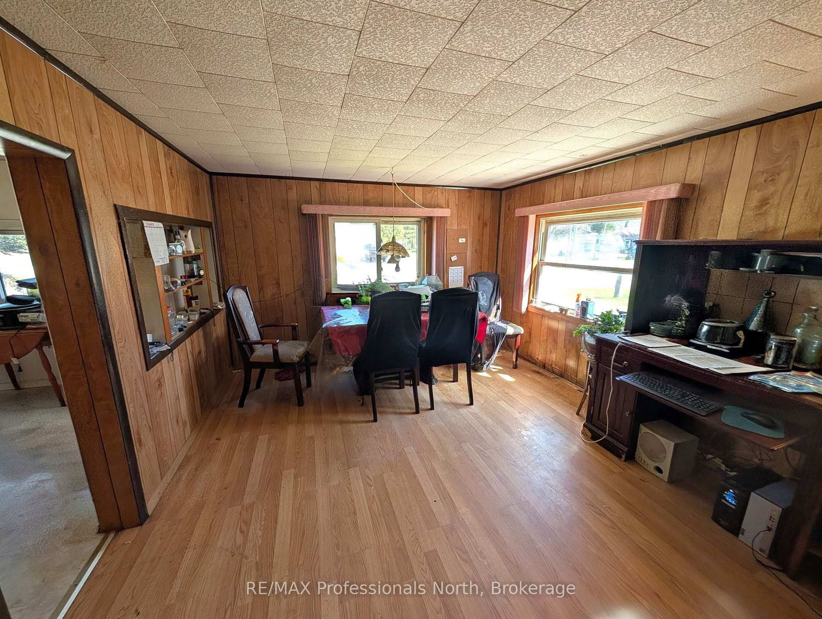 61 RIVERSIDE Avenue • South River, ON photo 6