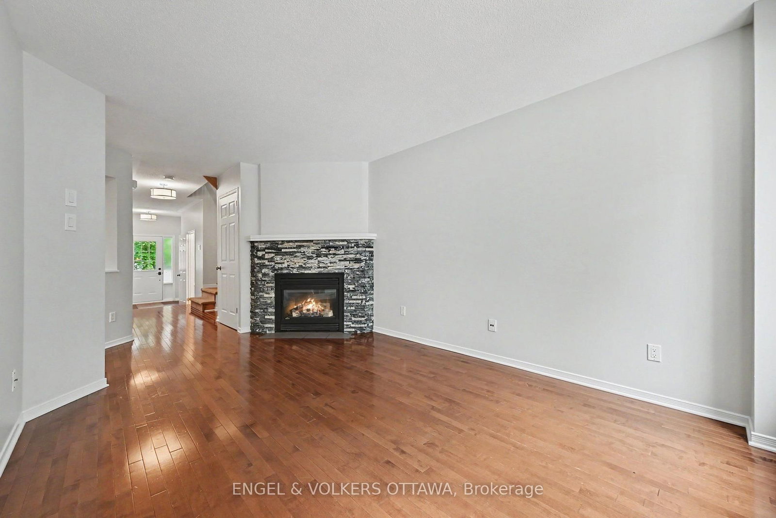 101 Margrave Avenue • Ottawa, ON photo 7