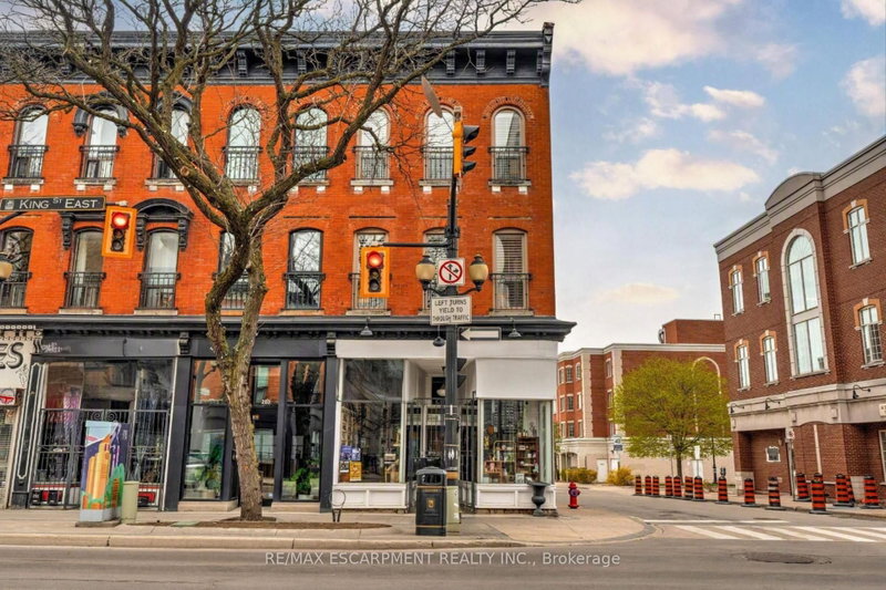 2 - 205 KING Street E