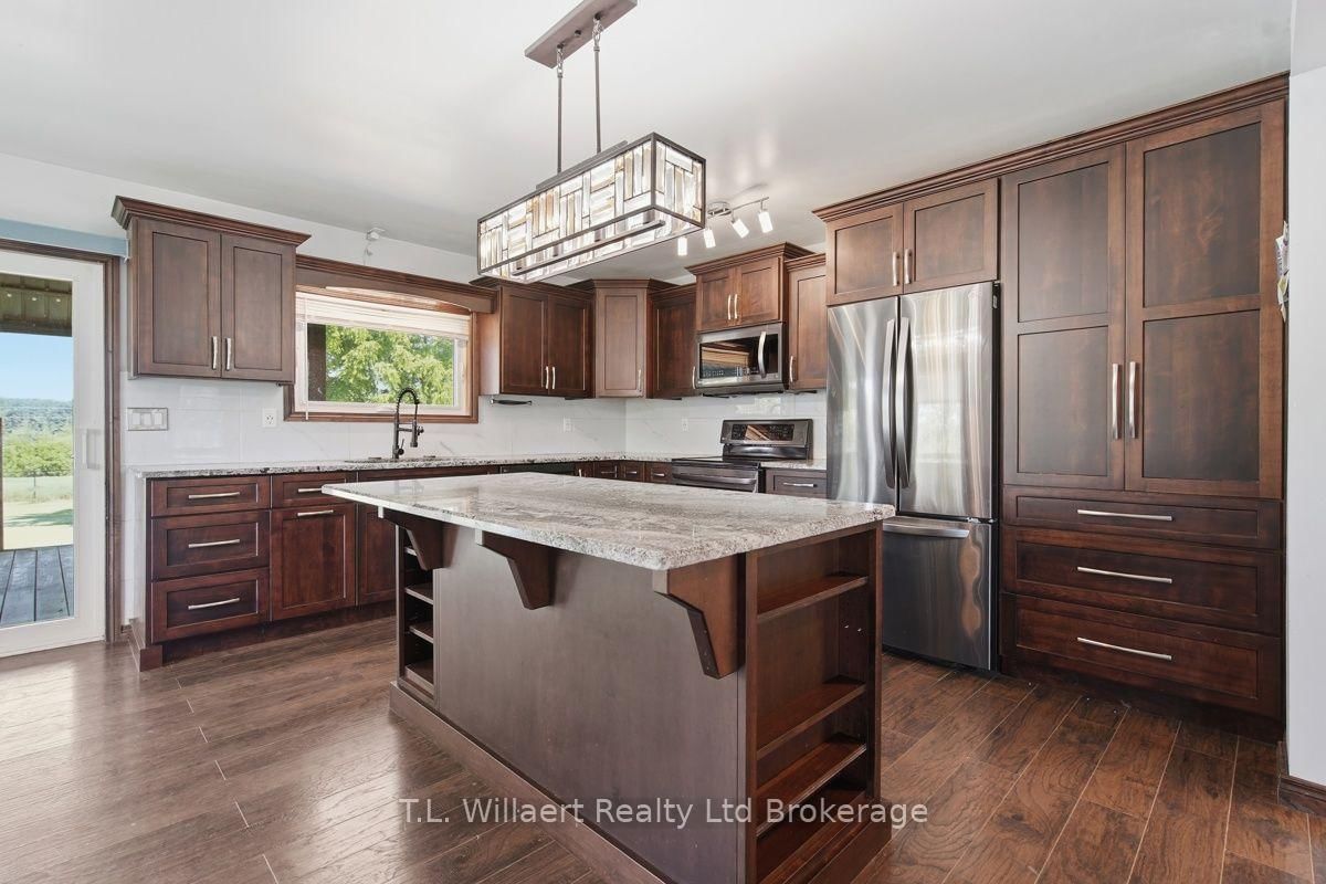 25130 Argyle Line • West Elgin, ON photo 12