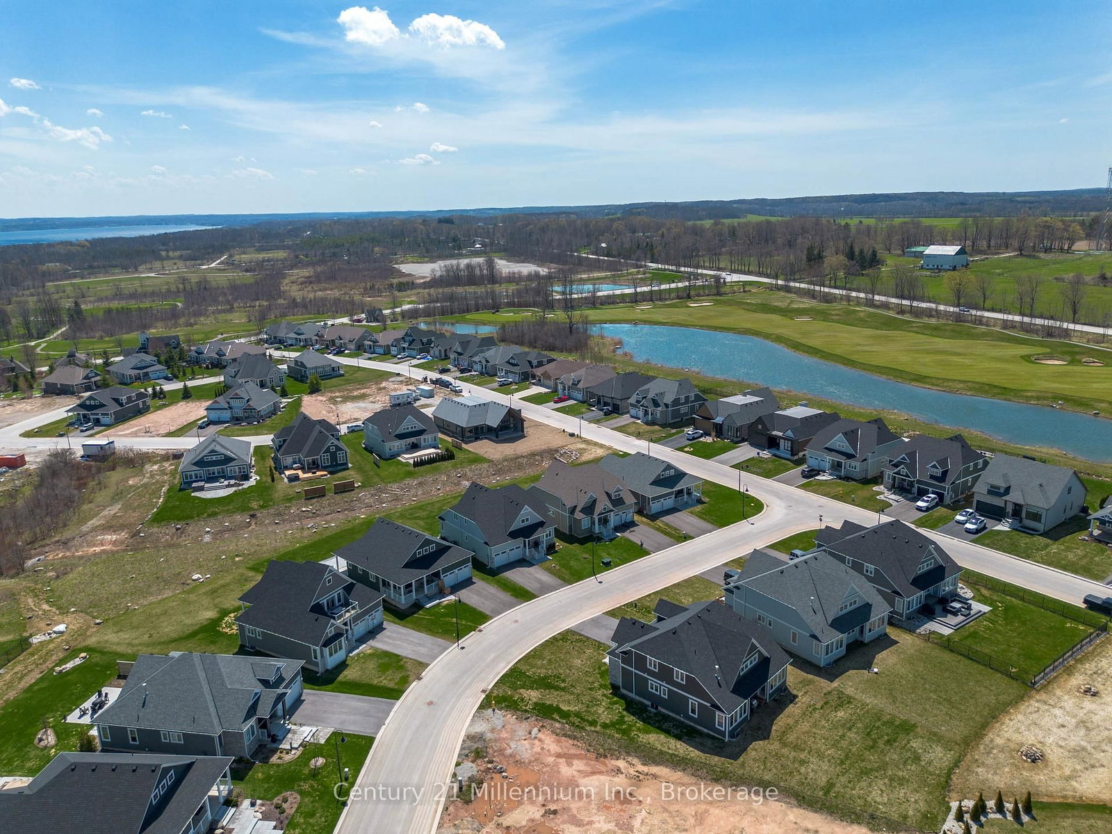 103 Laurens Lane • Georgian Bluffs, ON photo 5