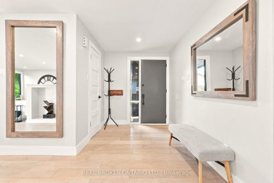 2021 Woodglen Crescent • Ottawa, ON photo 4