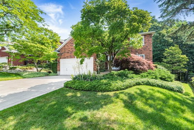 59 Renata Court • Hamilton, ON photo 2