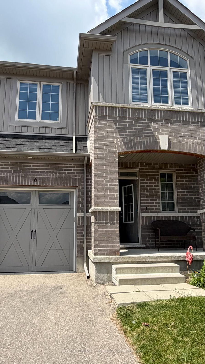 home for lease on 6 Gleason Crescent