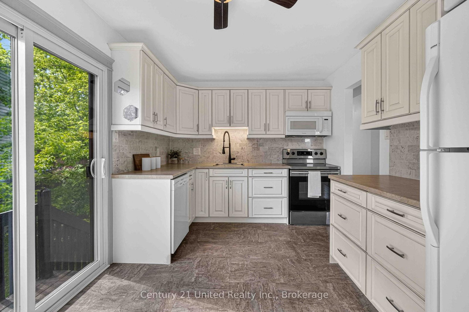1255 Huntington Circle • Peterborough, ON photo 10