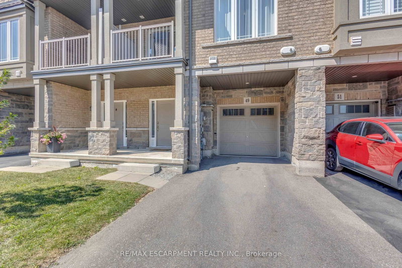 49 Laguna Village Crescent