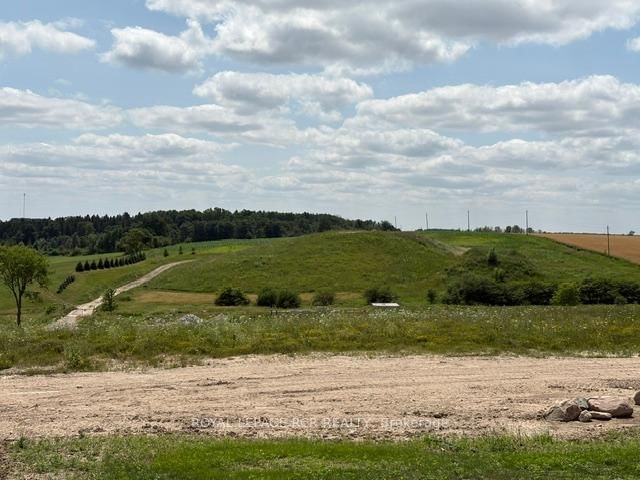 18 Reid Hill Drive • Mapleton, ON photo 5