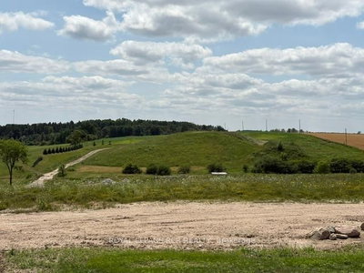 18 Reid Hill Drive • Mapleton, ON photo 5