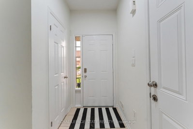 128 Palacebeach Trail — photo 3