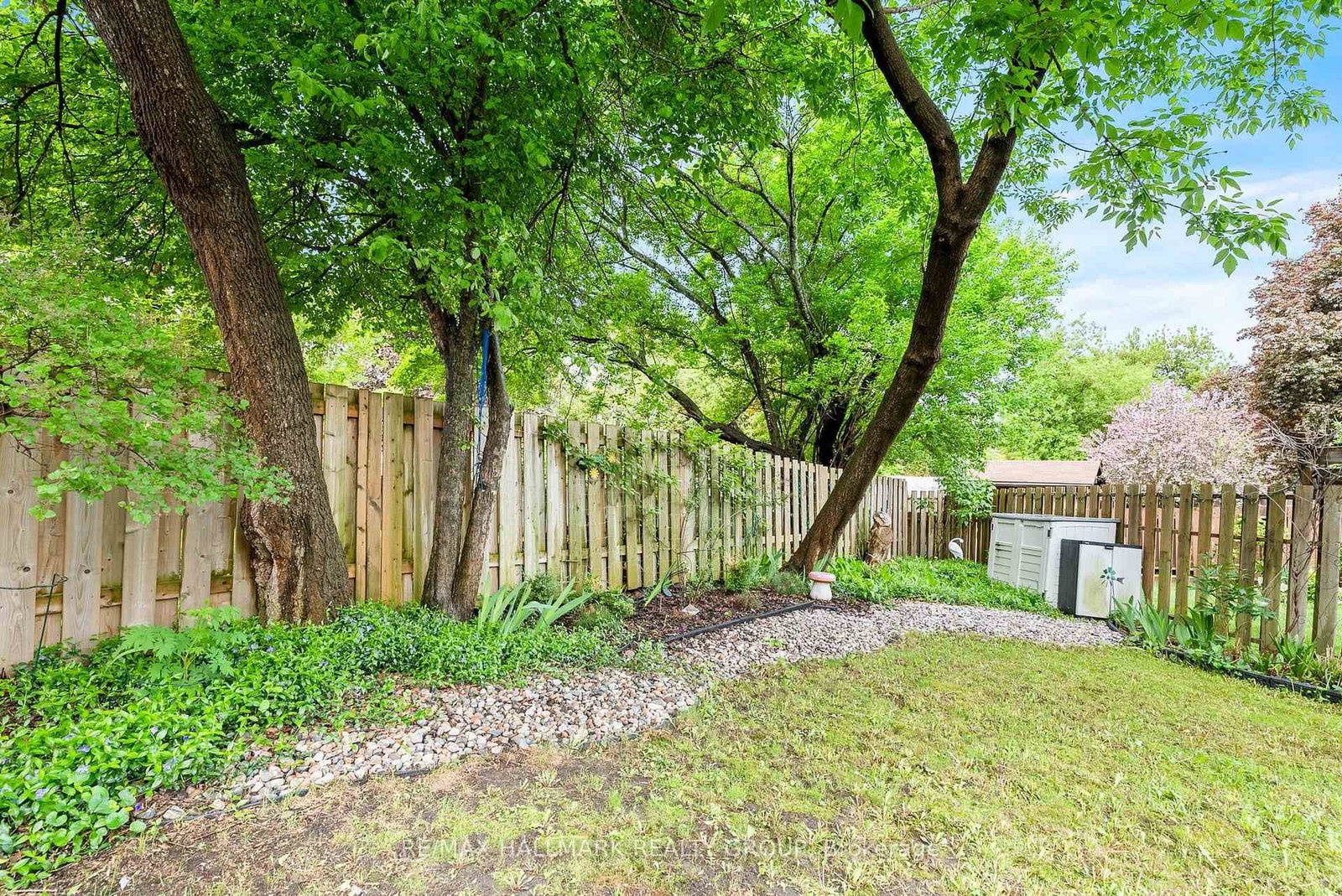 48 Sample Road • Ottawa, ON photo 35