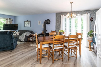 68 Stephenson. 2 Road E • Huntsville, ON photo 9