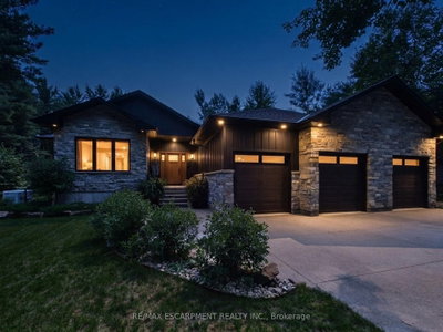 1039 Xavier Street — photo 2