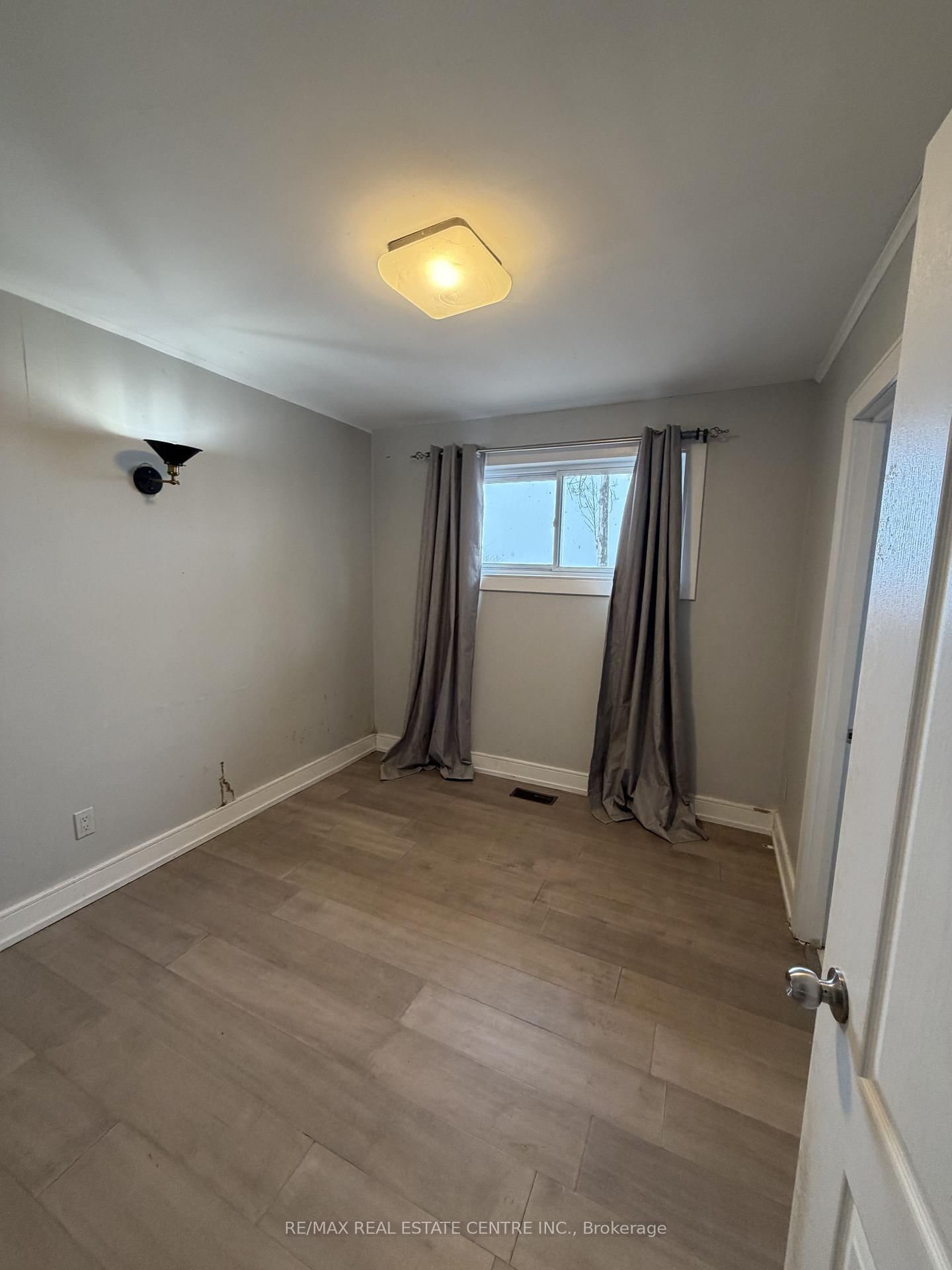 35 Lakeside Avenue • Meaford, ON photo 17